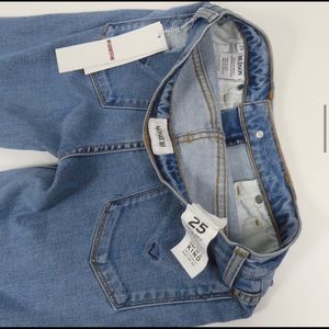 NWT Hudson Nico Mid-rise Skinny